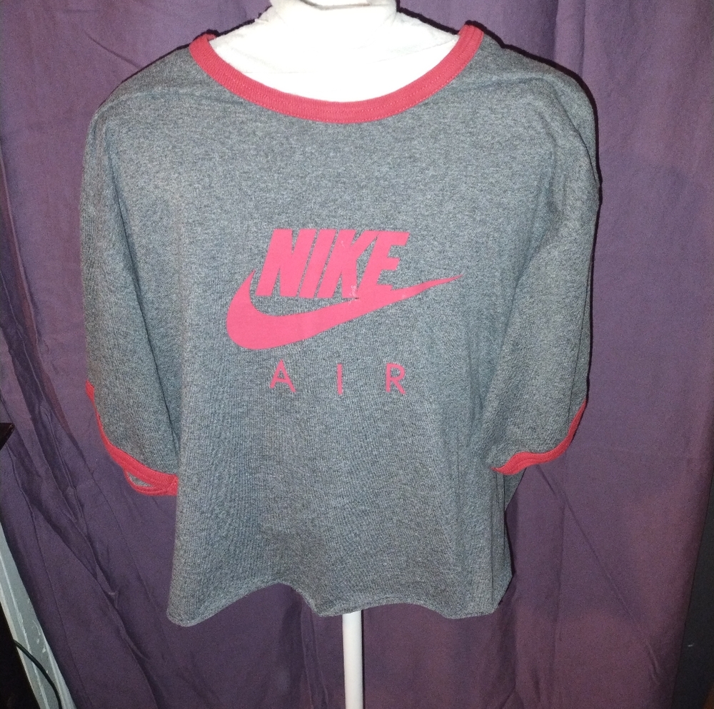 Nike Gray and Red Short Sleeve Tee